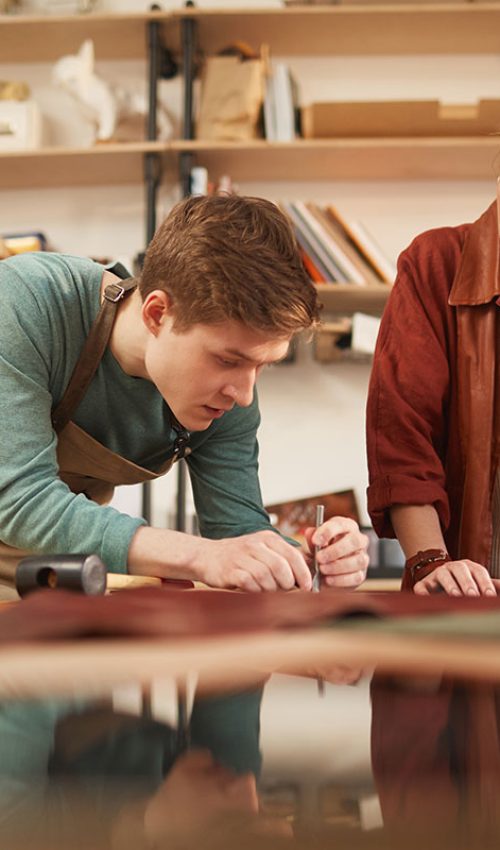 concentrated-artisans-in-workshop-resize.jpg concentrated-artisans-in-workshop-resize.jpg